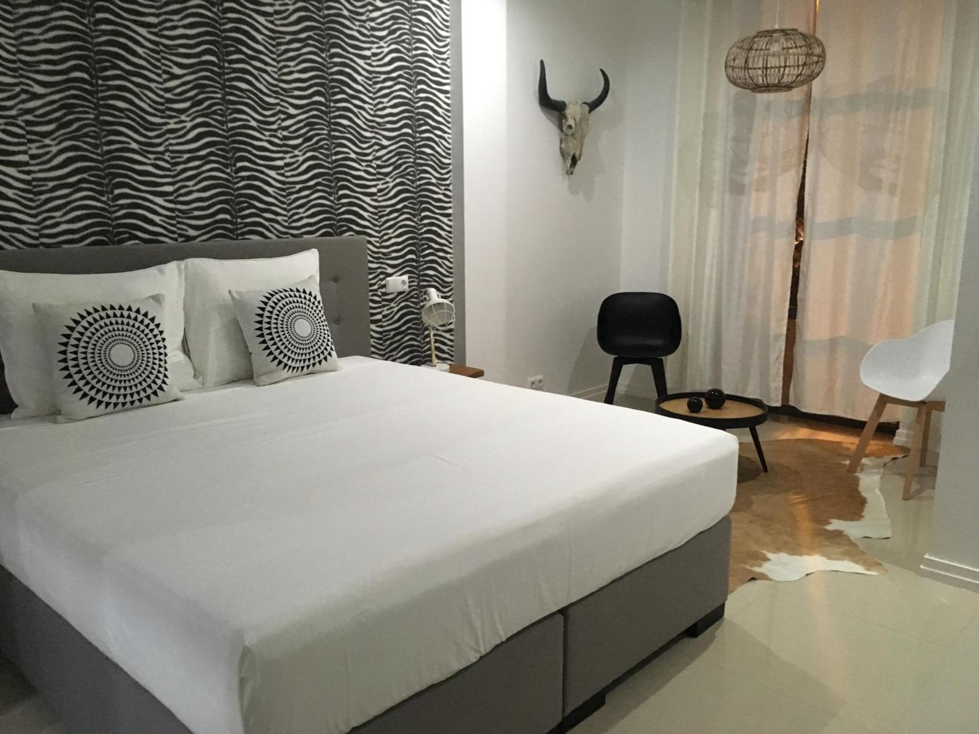 Prassa 3 Boutique Hotel Миндело Екстериор снимка