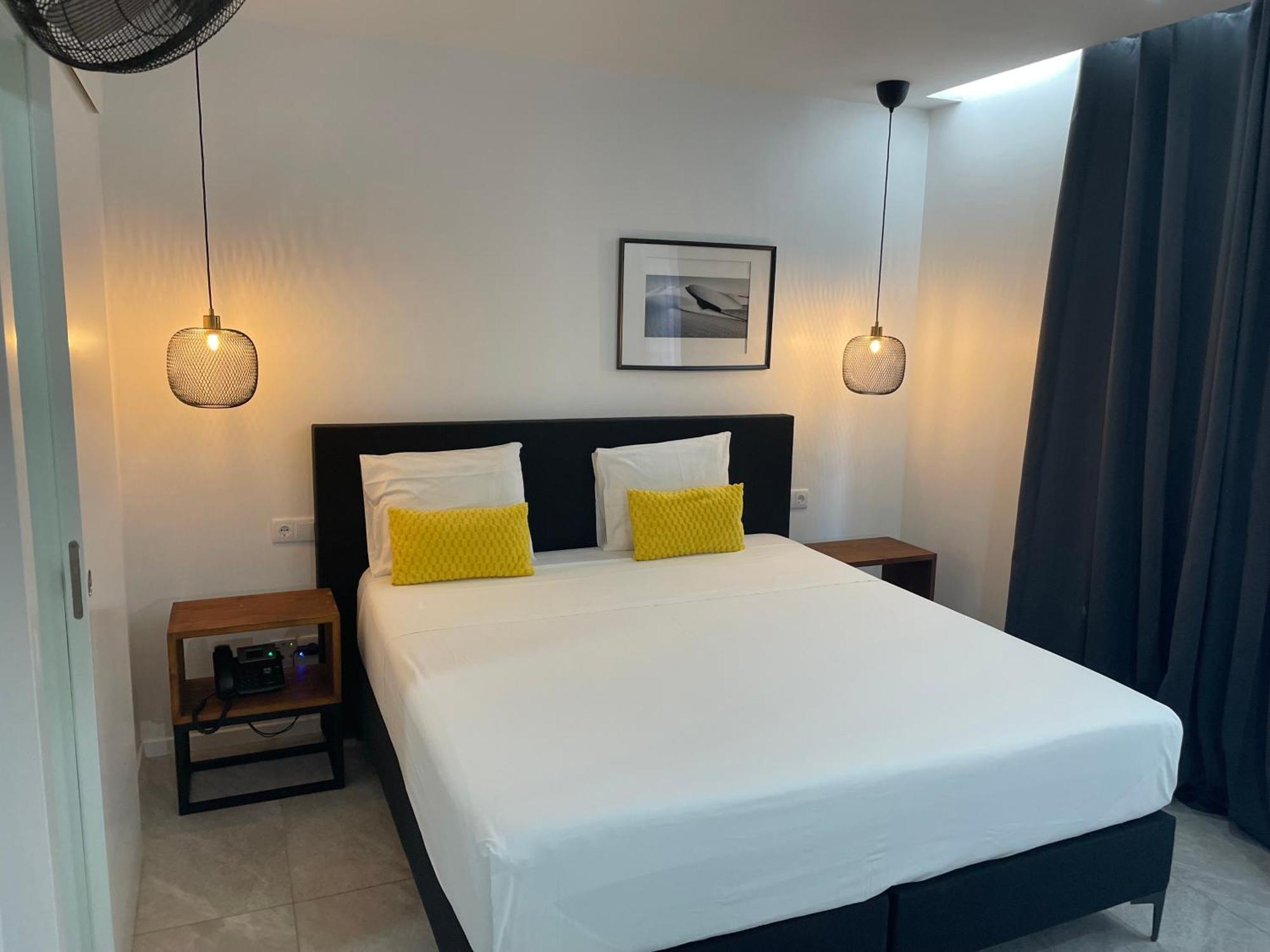 Prassa 3 Boutique Hotel Миндело Екстериор снимка