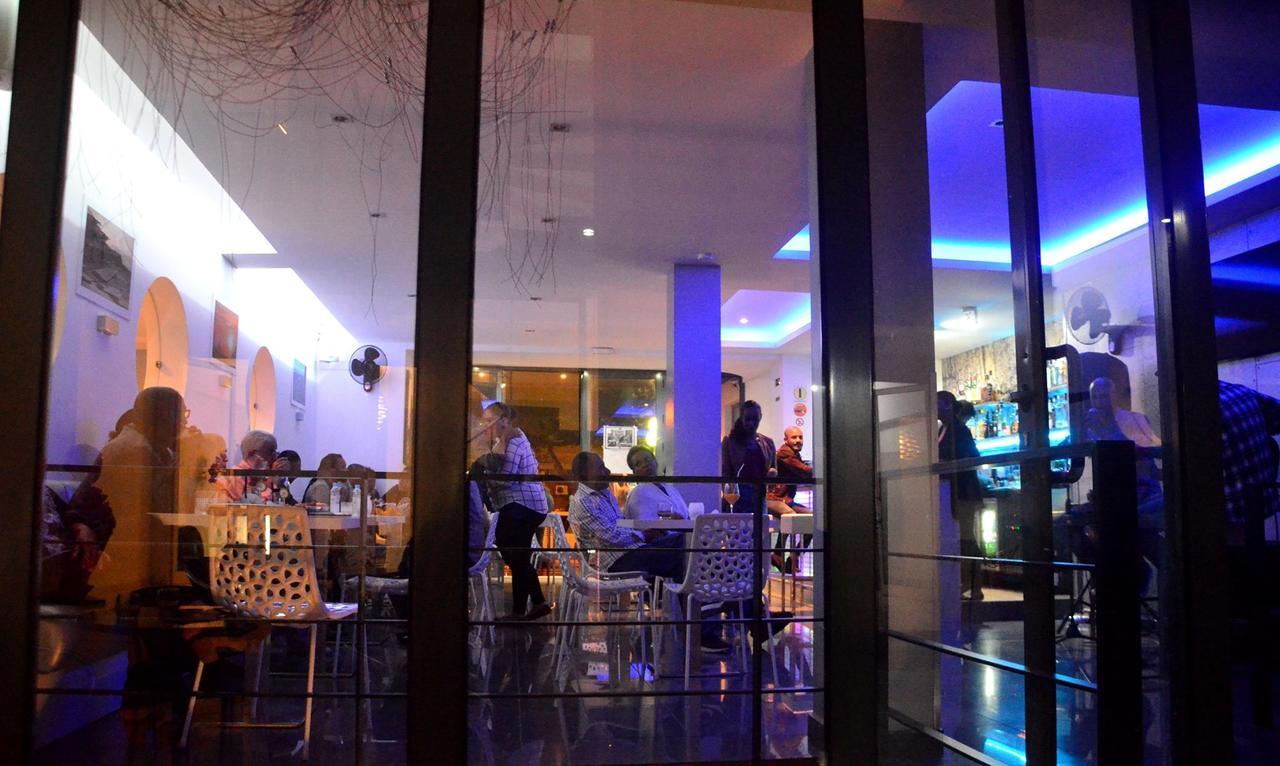 Prassa 3 Boutique Hotel Миндело Екстериор снимка